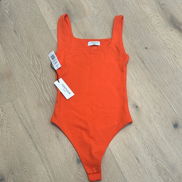 NWT Aritzia Contour Body Suit 2xs - Picture 1 of 3